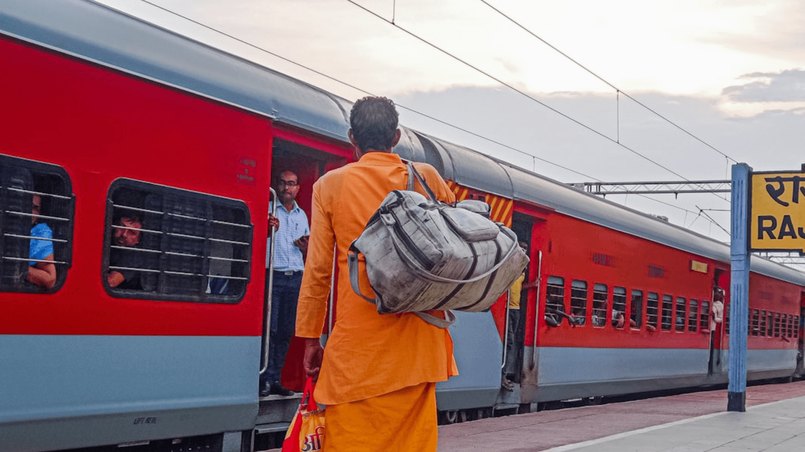 An image of a train